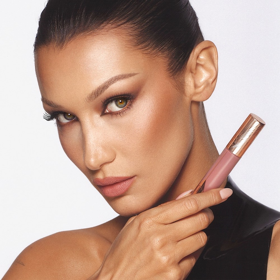 Bella Hadid for Charlotte Tilbury Airbrush Flawless Lip Blur 1