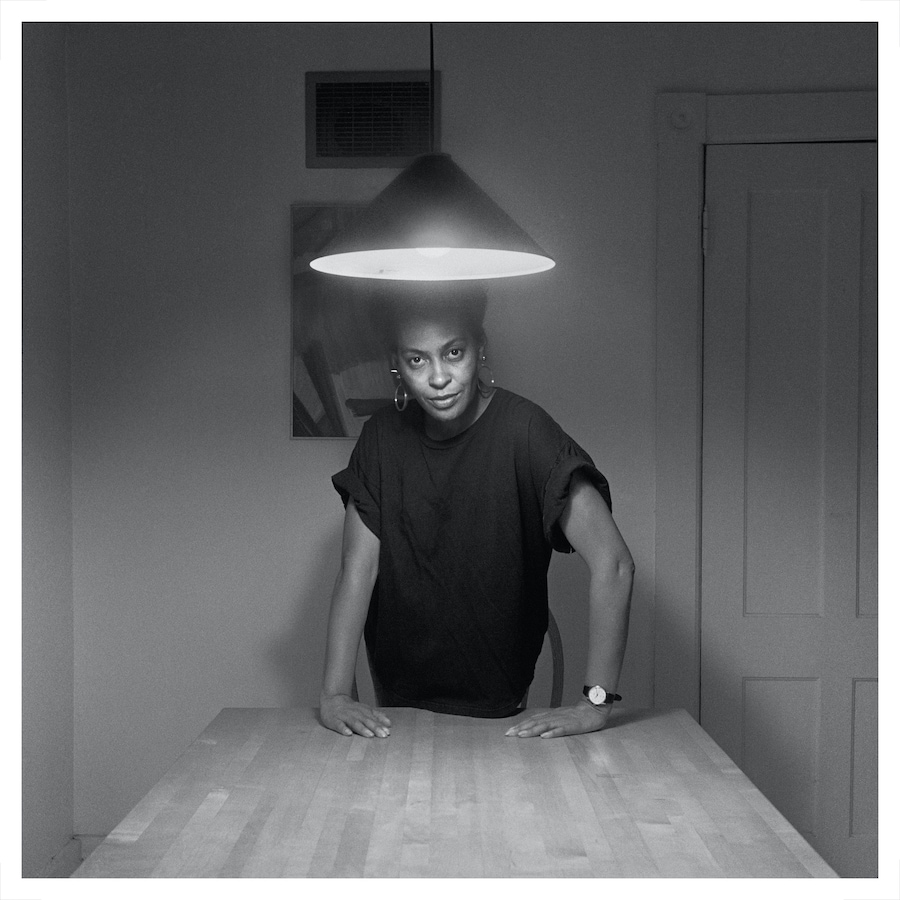 Carrie Mae Weems, Untitled (Woman Standing Alone) (1990) 3