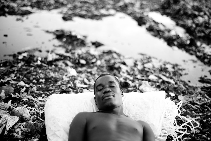 Mario Macilau, &quot;Sleeping by the River&quot; (2015) 9