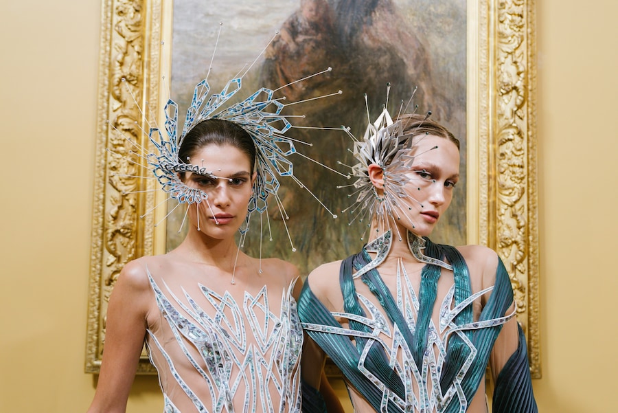 Iris Van Herpen Haute Couture Fall/Winter 2023 12