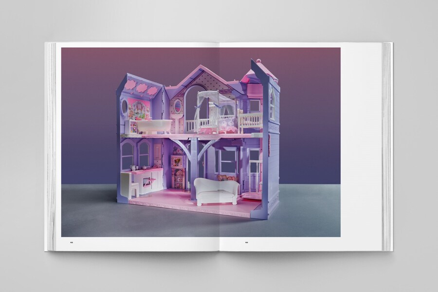 PU Barbie Dreamhouse Book Spread 2000 11