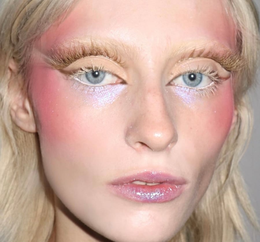 Grace Sinnott makeup artist beauty 0