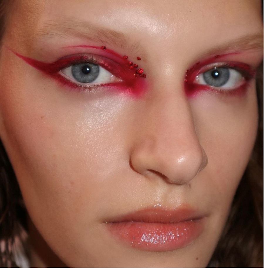 Grace Sinnott makeup artist beauty 4