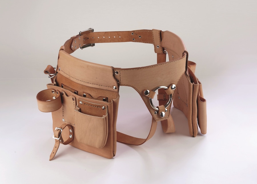 Martha Summers, ‘TOOLbelt’ (2022) 4