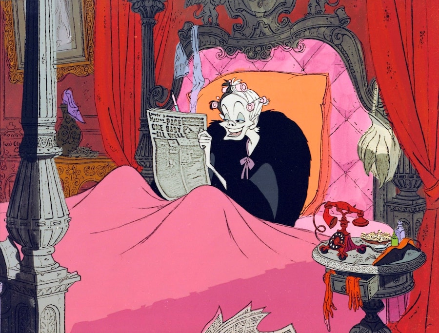 Cruella De Vil hair mallen streak 1