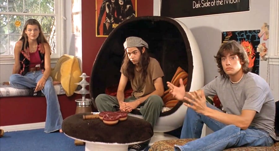 Dazed and Confused (1993) beauty hair make-up 70s 8