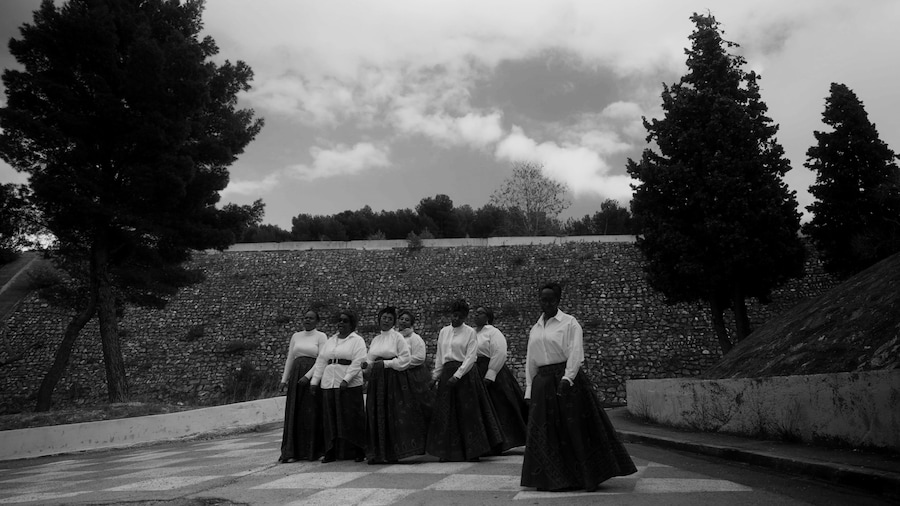 Julianknxx, Chorus in Rememory of Flight (2023) 4