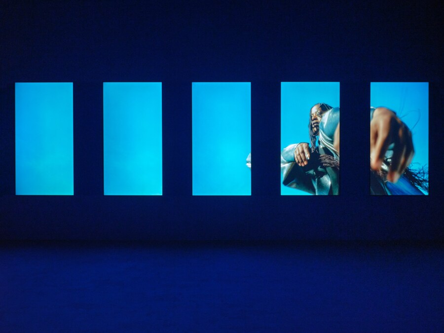 Julianknxx: Chorus in Rememory of Flight 14