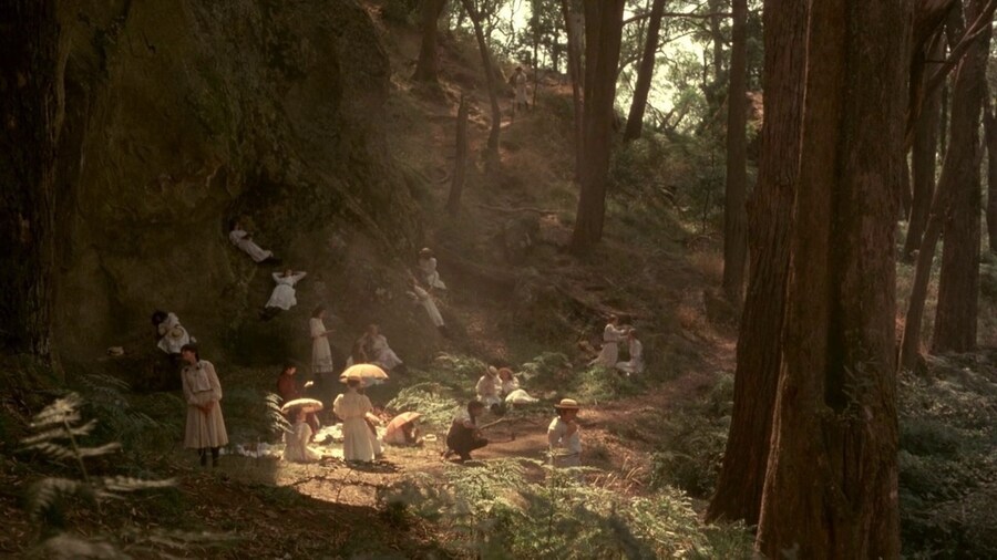 Picnic at Hanging Rock (1975) 5