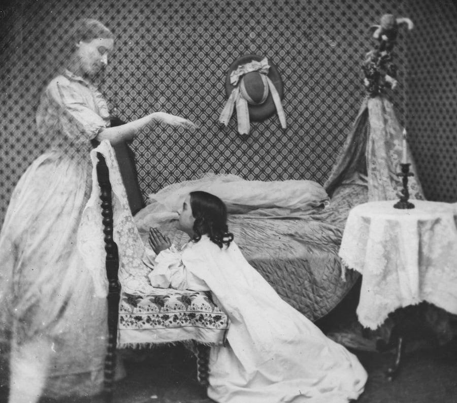 Ghosts in photographs 2