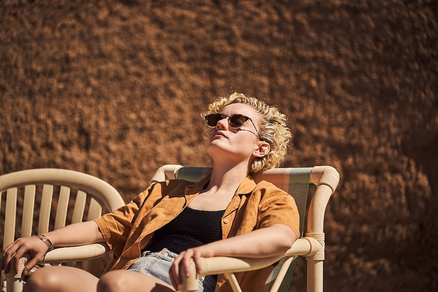 The Royal Hotel Kitty Green Julia Garner film 2023 12