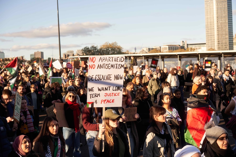 The pro-Palestine in London on 11 November 2023 0