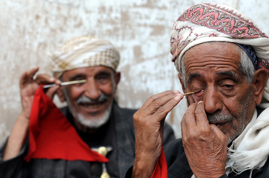A cultural history of eyeliner 3