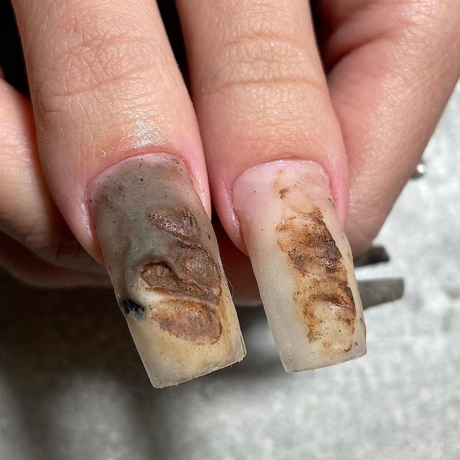 Grotesque rotten gross nails trend 4
