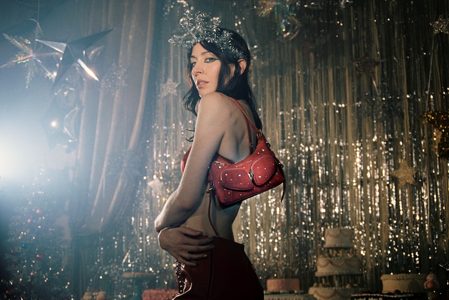 Bimba y Lola Xmas campaign caroline polachek petra collins 4