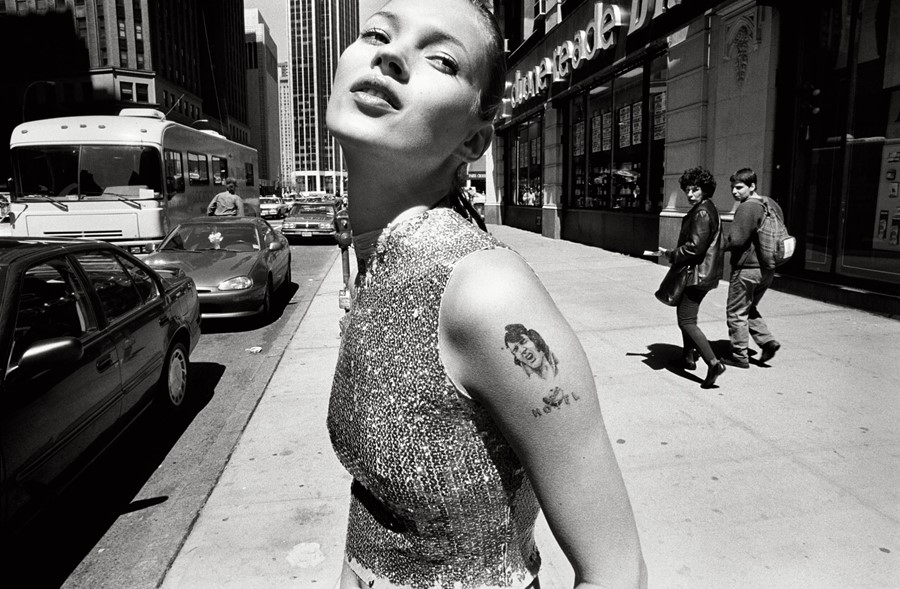 Icons of Style: A Century of Fashion Photography, 1911-2011