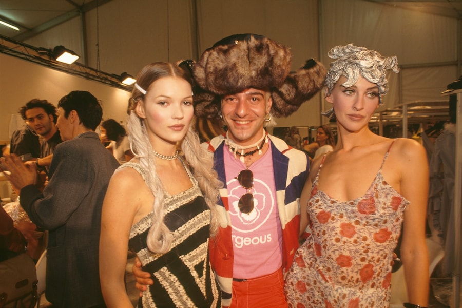 Kate Moss beauty looks 19