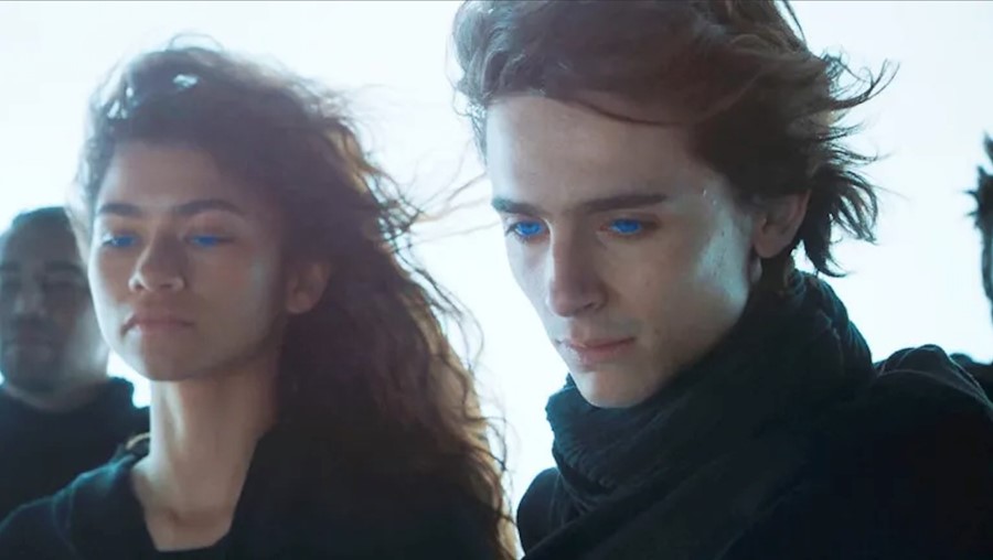 Zendaya and Timoth&#233;e Chalamet in Dune