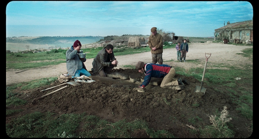La Chimera (Film Still) 10