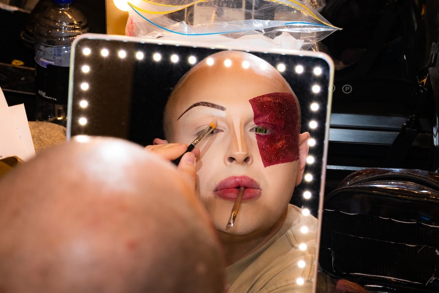 JordanGogosRunway2024_DazedBeautyBTS_JeremyKeesOrr 7