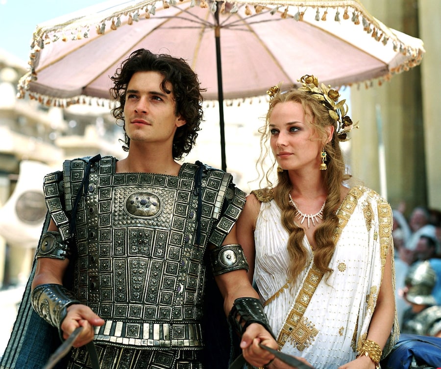 The Brief History of Wearing Flowers in your Hair 13
