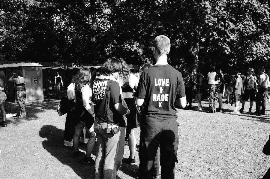 Body Movements 2024 street style 25