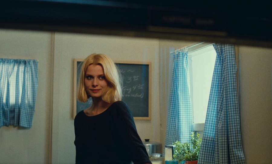 The enduring appeal of the bob haircut from Paris, Texas 10
