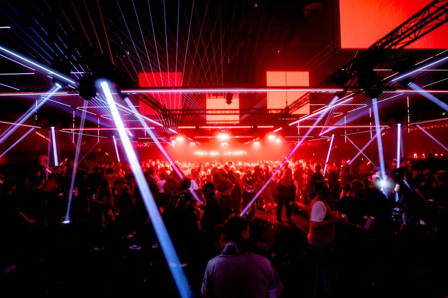 charli xcx london fashion week h&amp;m party dazed 35