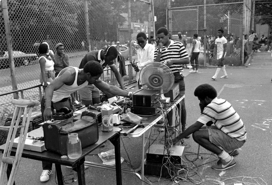 Hip Hop: Unconscious, Conscious (2024) 10