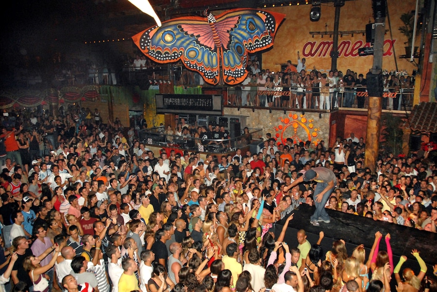 Legendary nightclubs around the globe 9