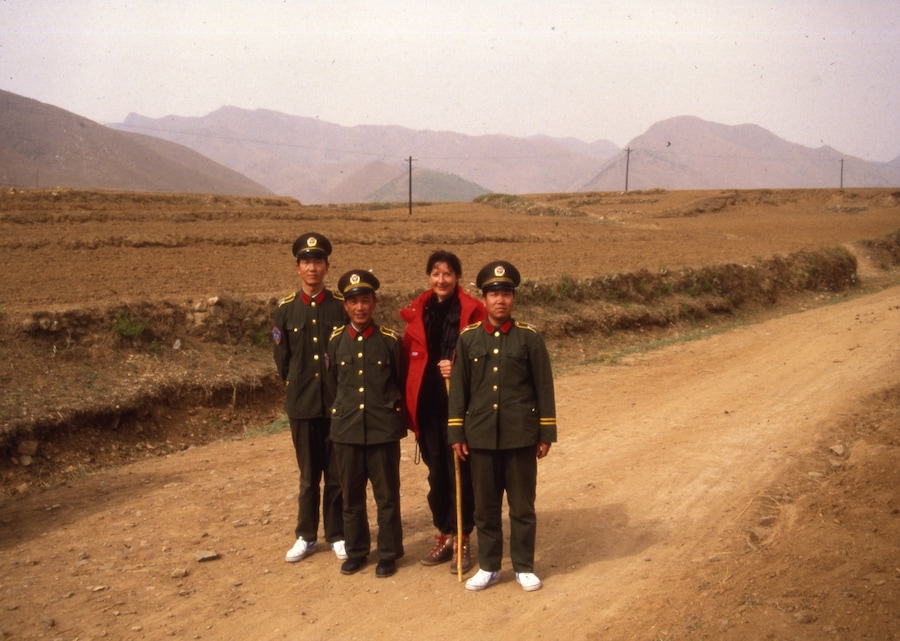 Marina Abramović, The Lovers: The Great Wall Walk (1988) 6