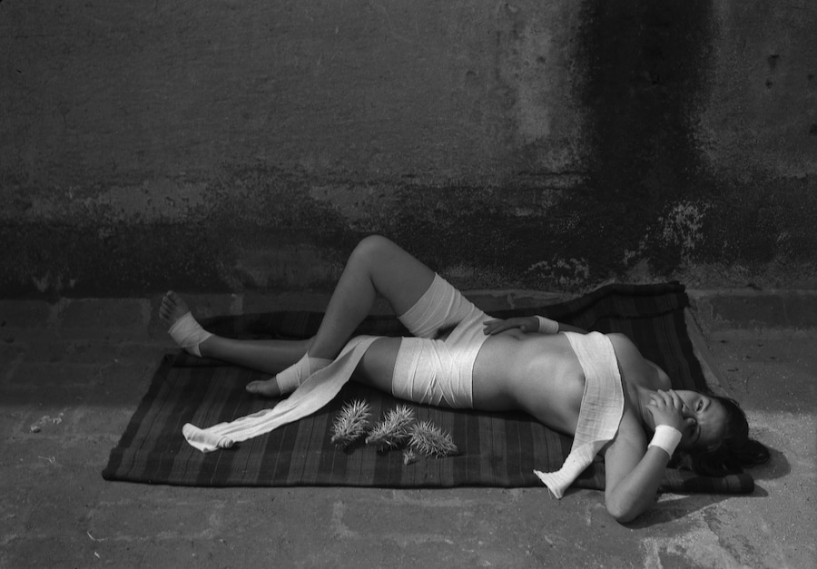 Manuel Alvarez Bravo, La buena fama durmiendo 3 (1939) 11