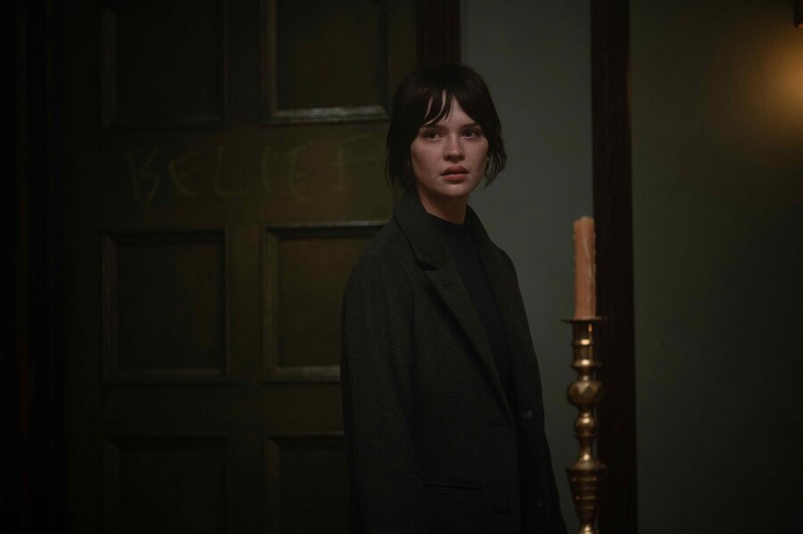 Heretic 2024 Sophie Thatcher 9