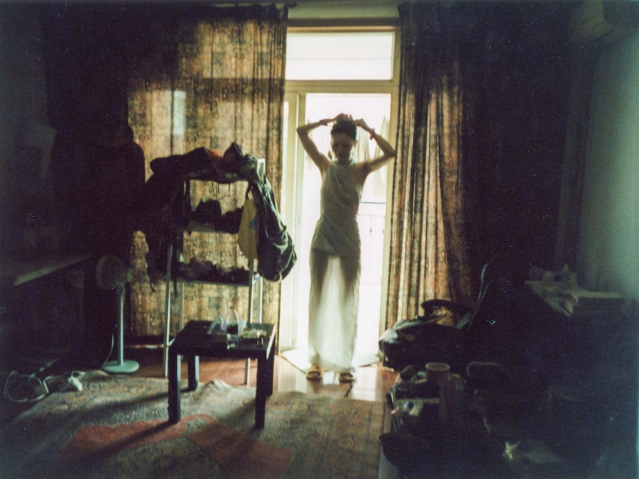 Yuhan Cheng, 窗子外 Outside the Window, Inside the Tank 鱼缸里 9