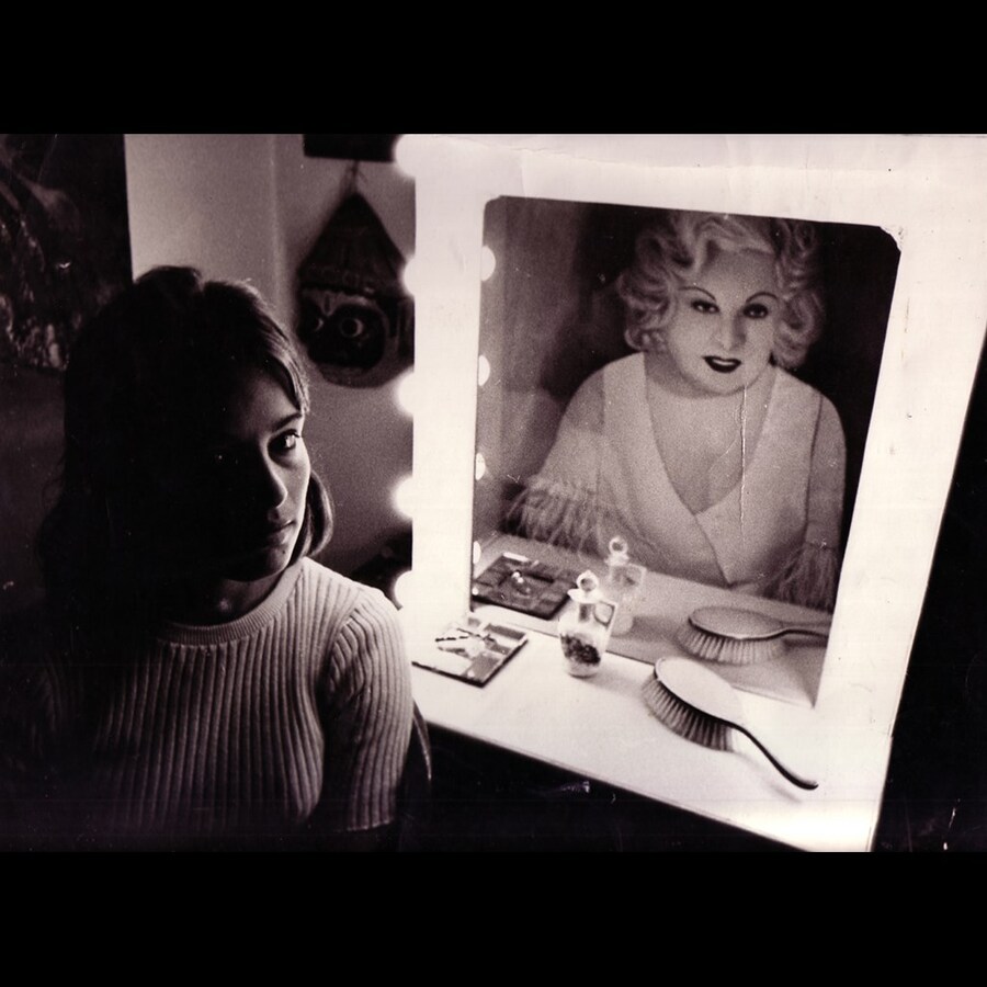 10. JH and Mae West Dressing table 2004 pallent Ho 2