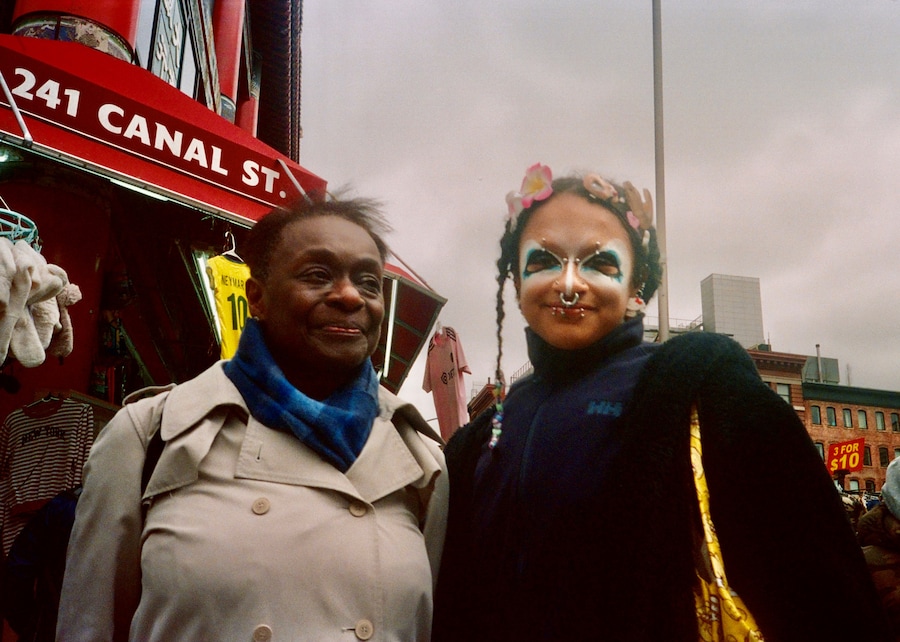 Canal corner gals 17