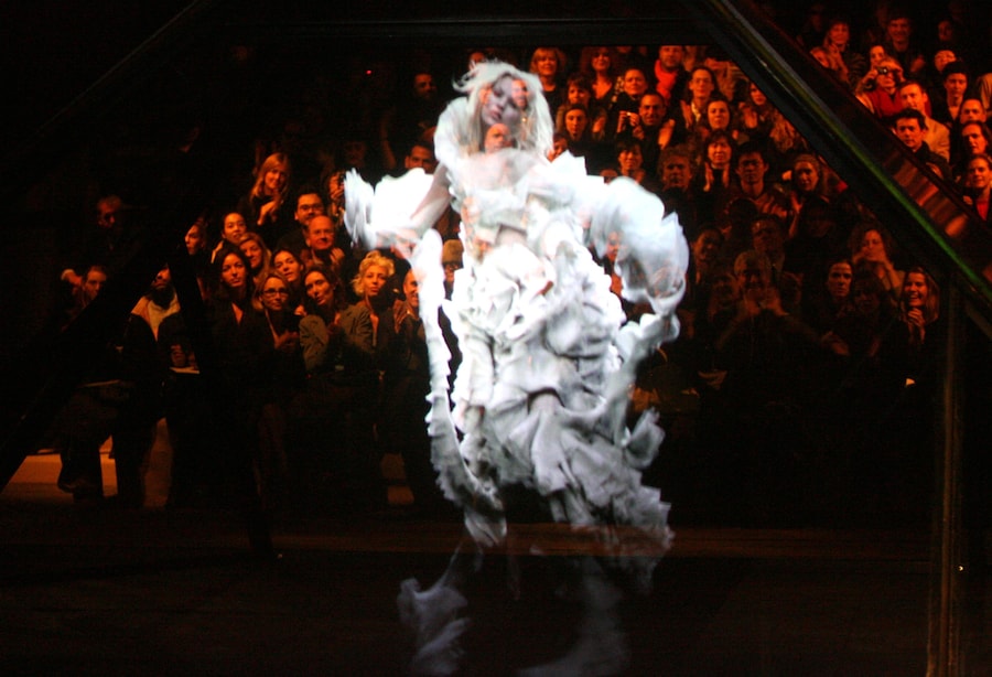 Kate Moss catwalk moments 29