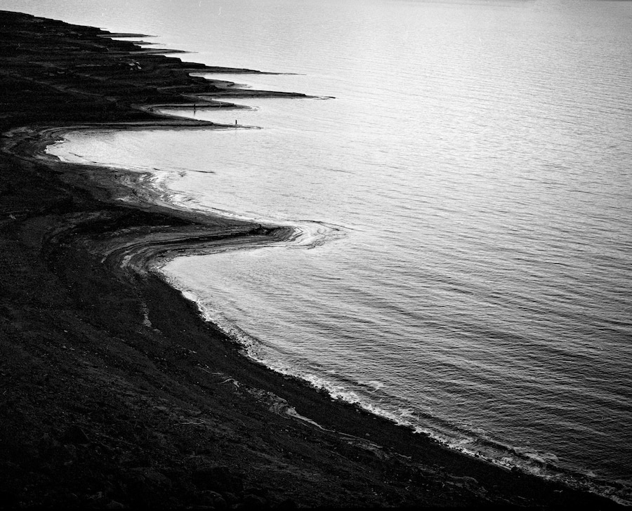 Lina Khalid, To Look Over There is a Sin 1