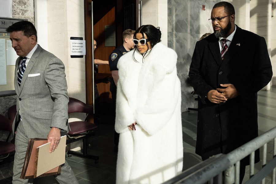 Tracing celebrity courtroom style 21