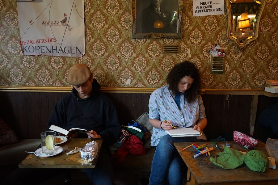 The Offline Club 1