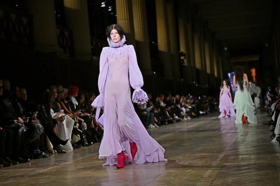 Poulaines on the AW25 runway 5