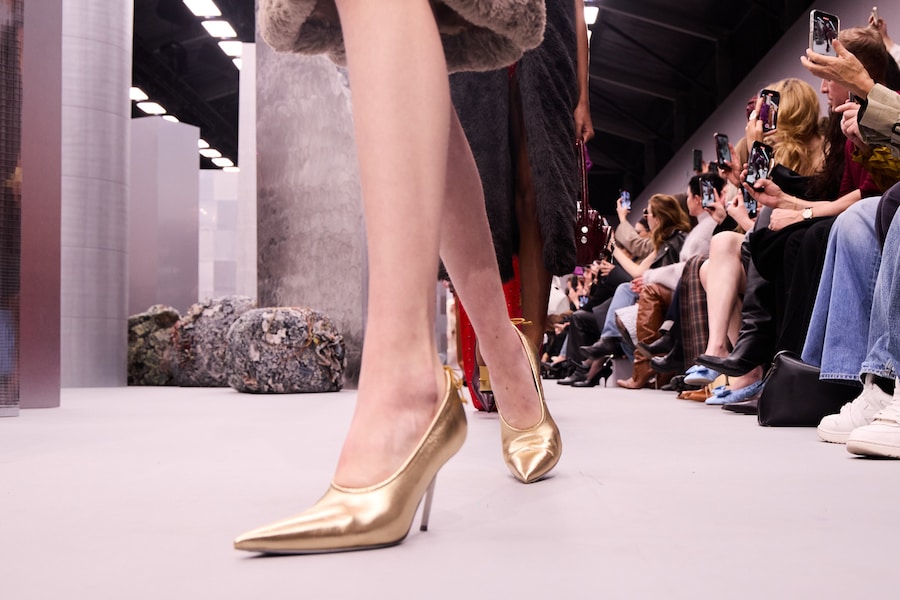 Poulaines on the AW25 runway 10