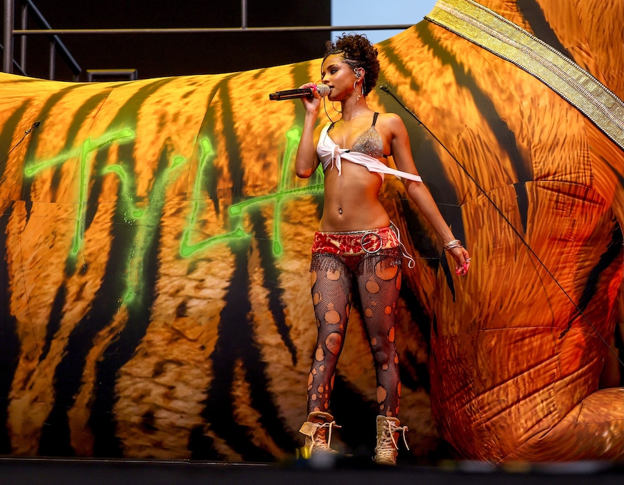 Coachella 2025 festival fashion 11