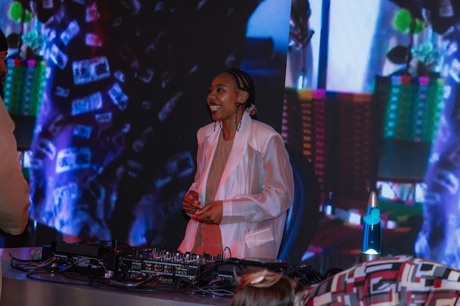 DJ-31 15