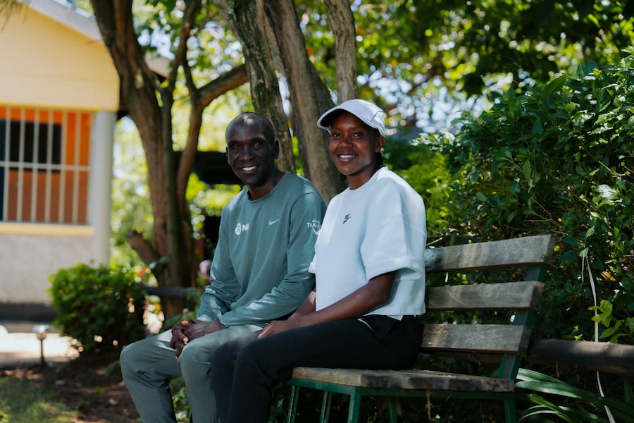 020_faith-kipyegon-and-eliud-kipchoge-1 16