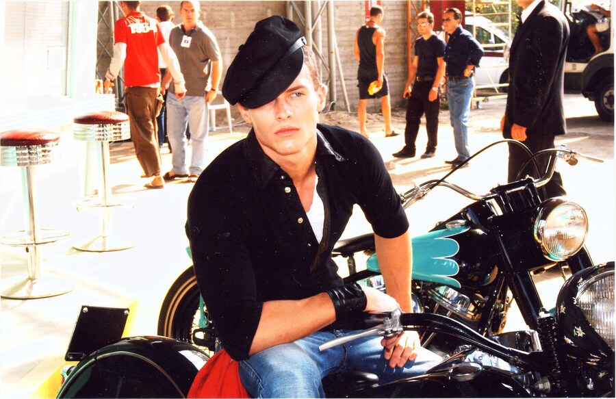 Dsquared2 SS04 fashion show Milan 8