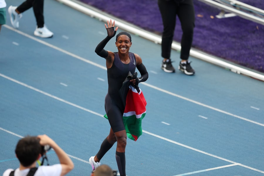 Faith Kipyegon’s four-minute mile attempt 1