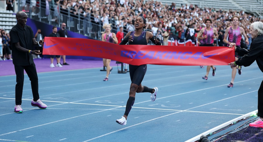 Faith Kipyegon’s four-minute mile attempt 13