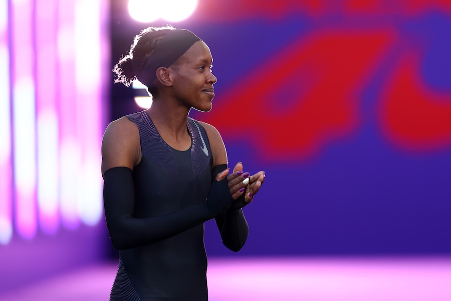 Faith Kipyegon’s four-minute mile attempt 17