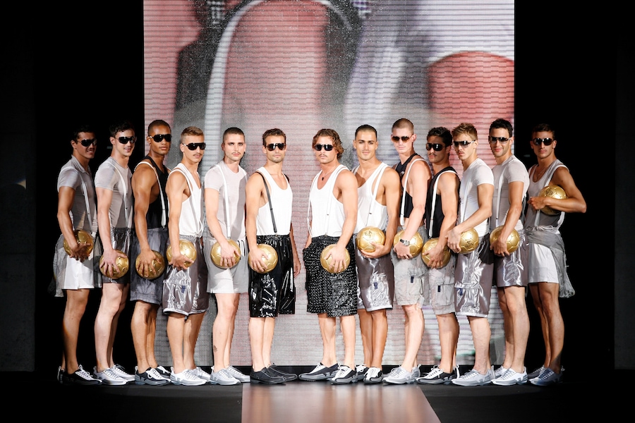Giorgio Armani memorable fashion moments 24
